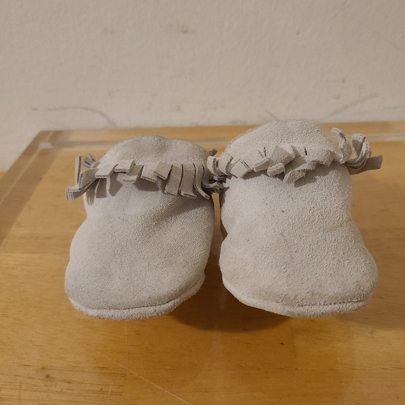 Project Five Suede Baby Moccasins - Picture 2 of 12